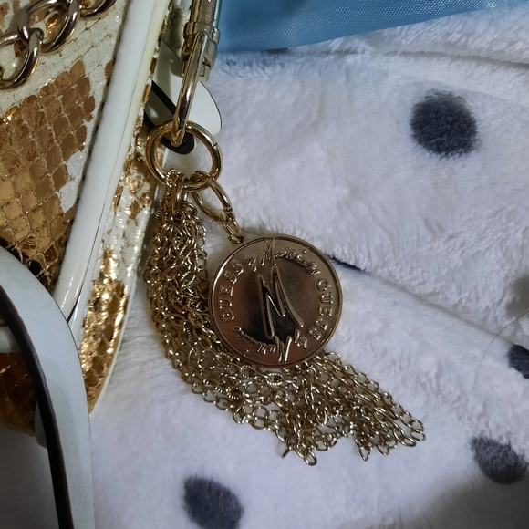 GUESS by MARCIANO Clutch - Picture 2 of 5